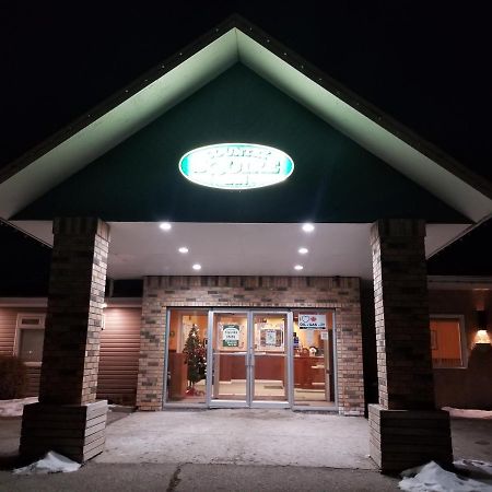 Moosomin Country Squire Inn Екстер'єр фото